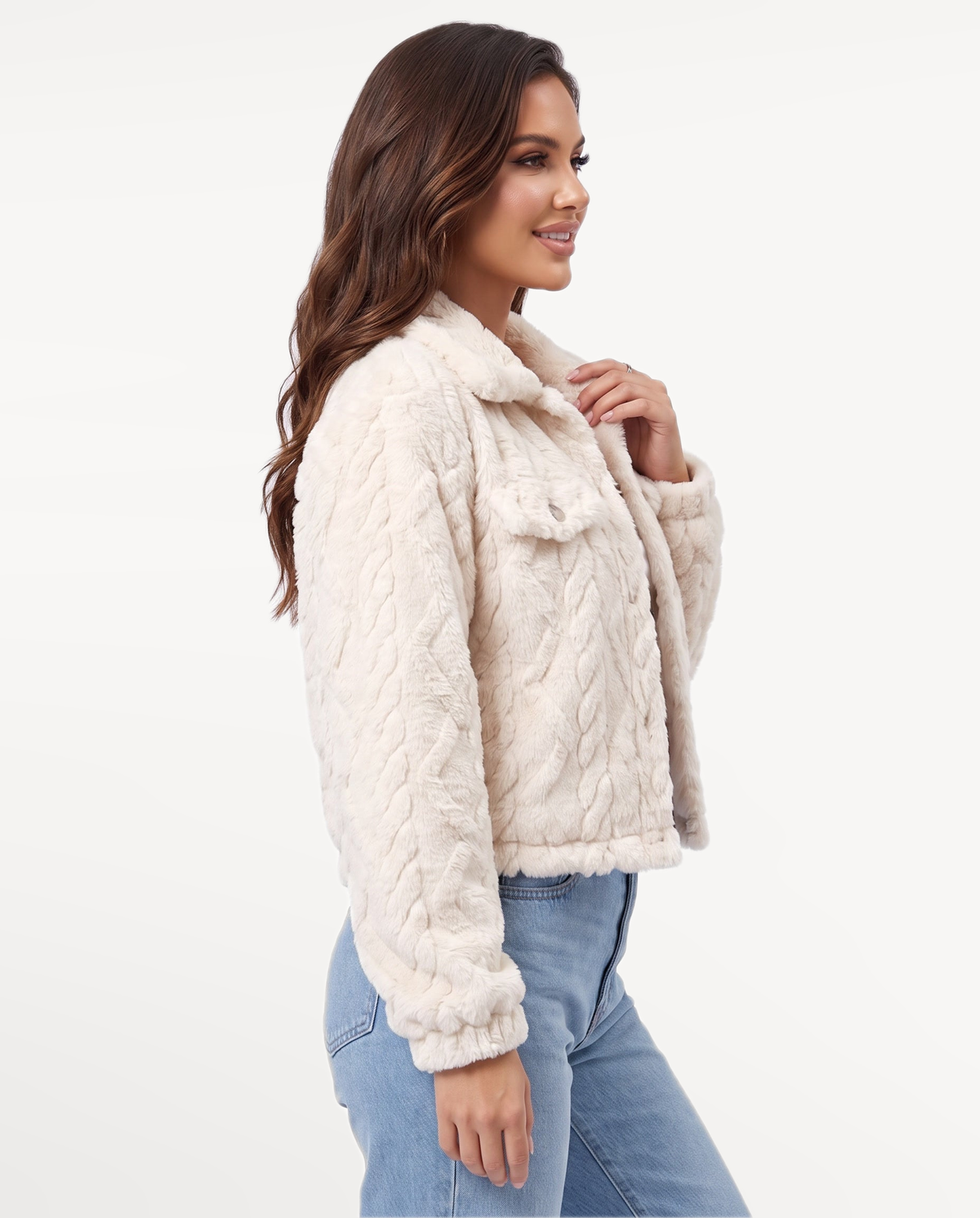 Ivy Plush Jacket in Beige – right side view | SKU: SOR-IVY-BEI-XS,SOR-IVY-BEI-S,SOR-IVY-BEI-M,SOR-IVY-BEI-L,SOR-IVY-BEI-XL