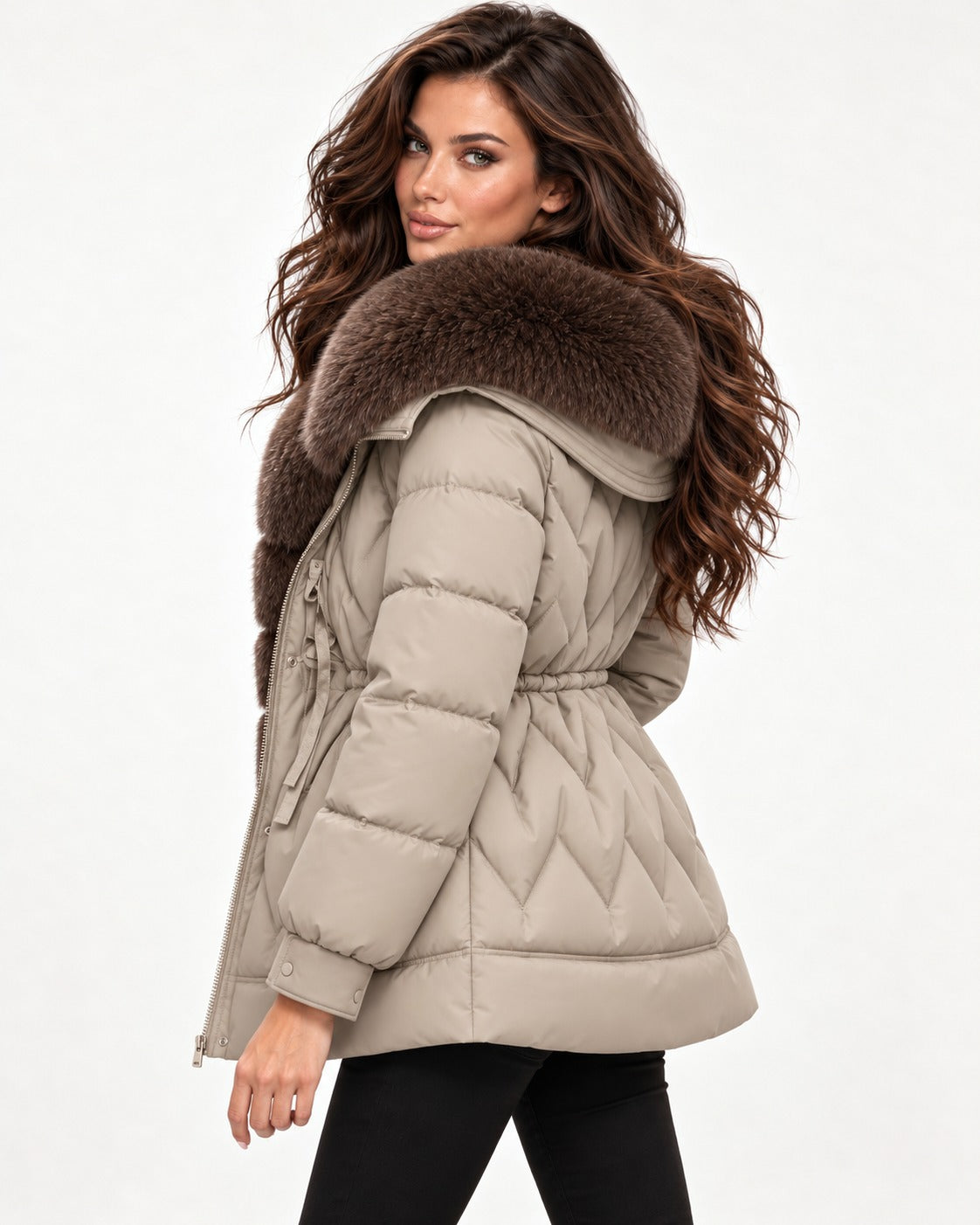 Margaux Puffer in Khaki – over the shoulder