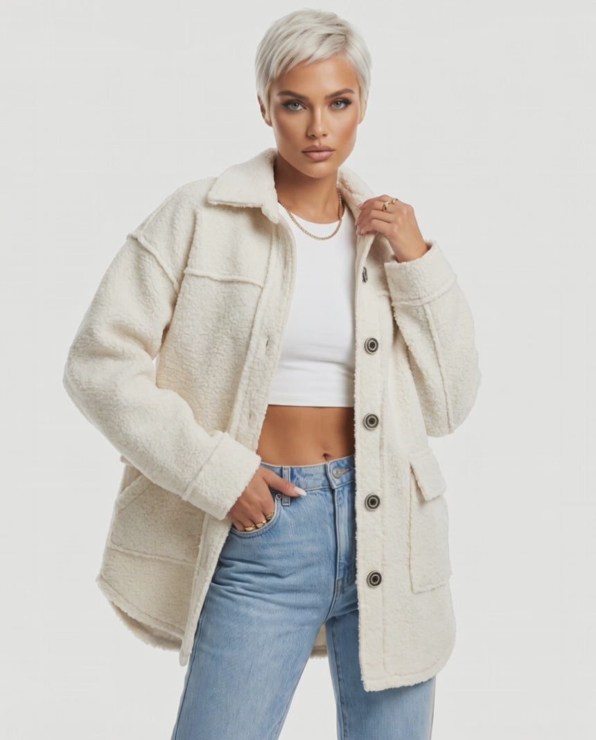 Nina Borg Shacket in White – video